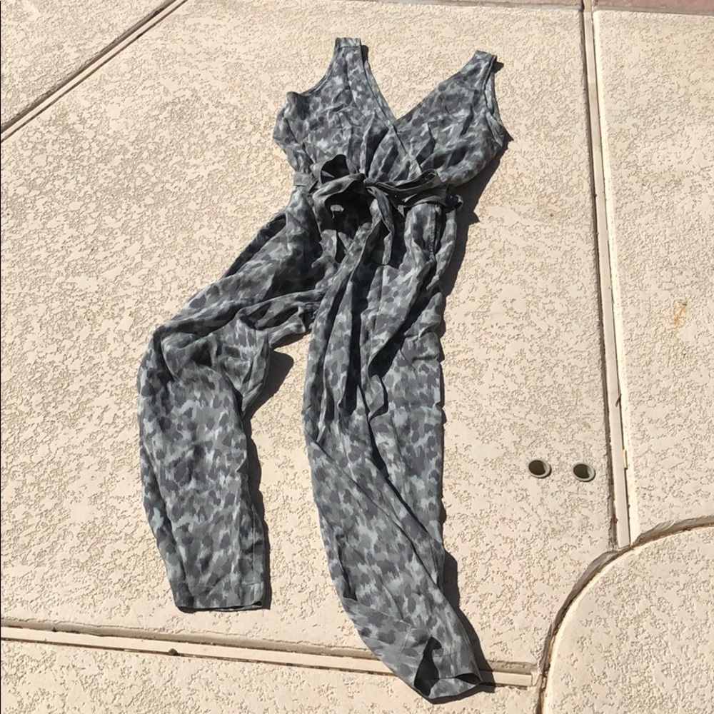 Anthropologie Cloth & Stone Jumpsuit